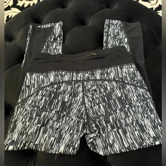 Nike Running Dri-Fit Womens Crop Leggings XS Athletic Workout Pants Athleisure - Picture 9 of 11